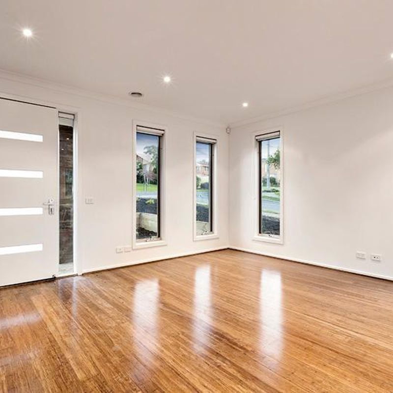 129 Martins Lane, Viewbank VIC 3084 - Photo 1