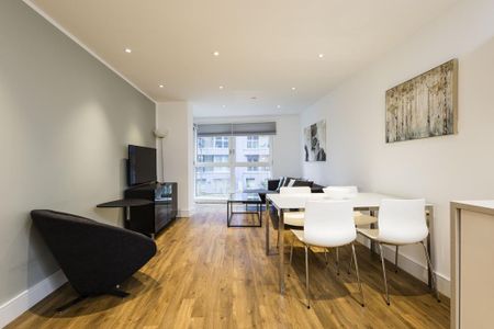 2 bedroom flat to rent - Photo 2