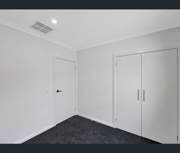 27 Orange Glow Road, Brookfield, Vic 3338 - Photo 6