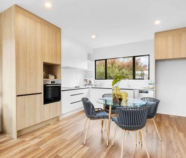 MODERN TERRACED TOWNHOUSE - NEW LYNN - Photo 4