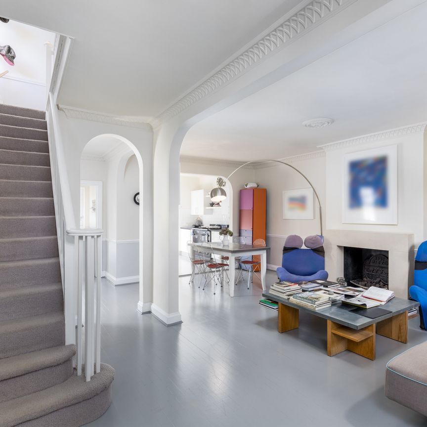 Bright and spacious family home with a beautiful garden - Photo 1