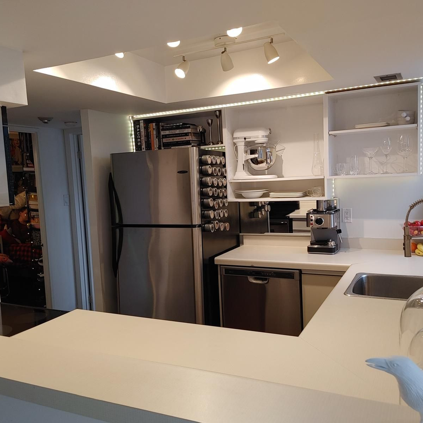 For Lease - 701 King Street Unit# 705, Toronto, Ontario - Photo 1