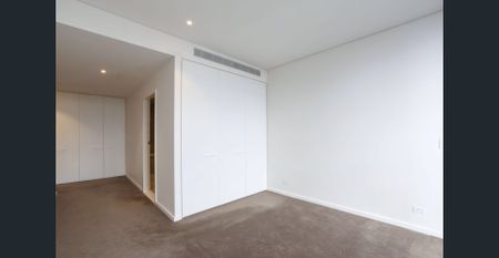 Perfect North east facing Apartment with Darling Harbour water and city view - Photo 5