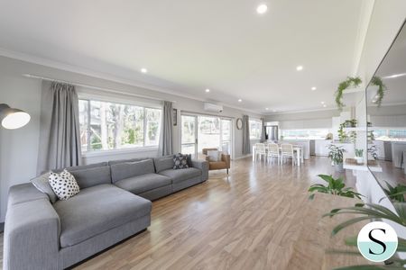 4 Nightshade Crescent, Murrays Beach NSW 2281 - House For Rent | Domain - Photo 5