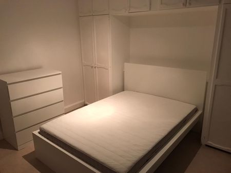 Five bedroom houseshare in Central Fleet Room 4 - Photo 2