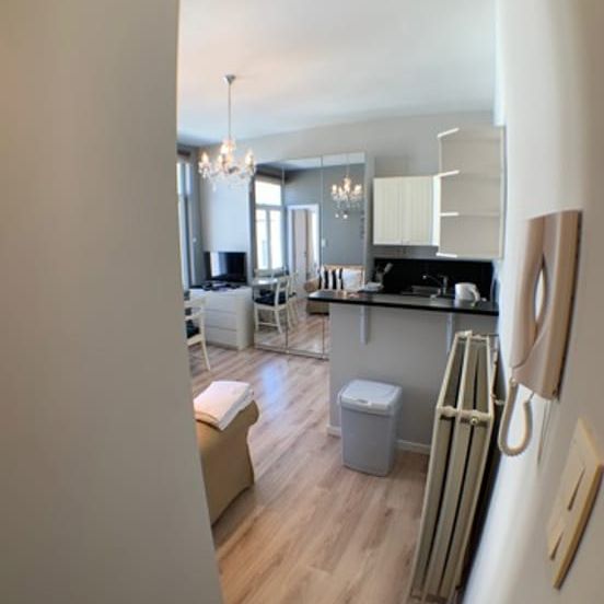 Appartement te huur - Photo 1