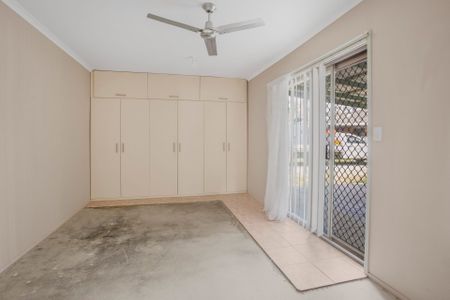 Neat and Tidy Apartment in Beachside Complex - Photo 5