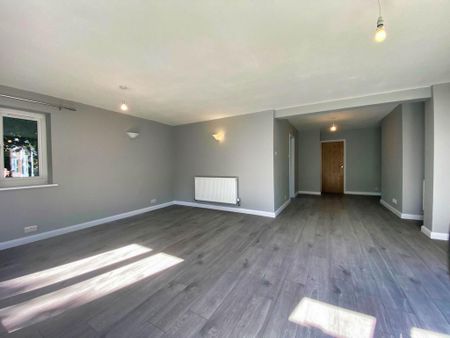 4 bedroom semi-detached house to rent - Photo 2