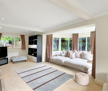 5 Bedroom House - Photo 1