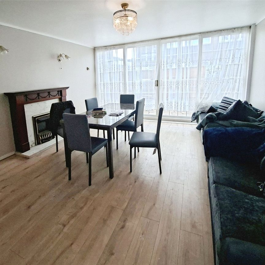 Prague Place, London, SW2 5ED - Photo 1