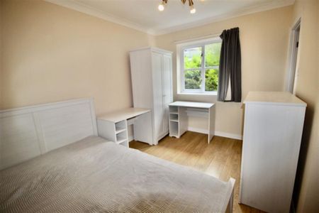 Sloane Court, Jesmond, Newcastle Upon Tyne, NE2 4PF - Photo 3