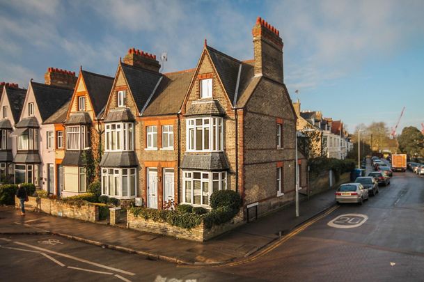 Tenison Road, Cambridge - Photo 1