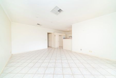 Great Location - Photo 2