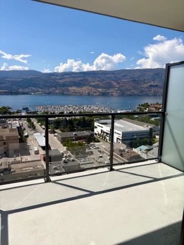 LAKEVIEW AT BROOKLYN! 1 Bdrm PLUS Den - Photo 3