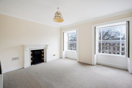 2 Bed Flat - Photo 5