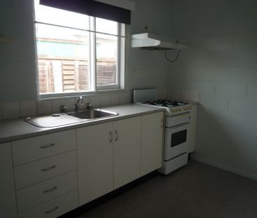 COSY TWO BEDROOM UNIT - Photo 2