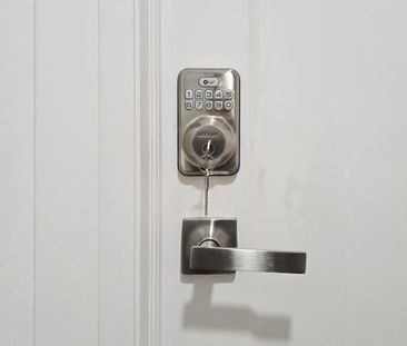 For Lease - 61 Gladys Road, Toronto, Ontario - Photo 6