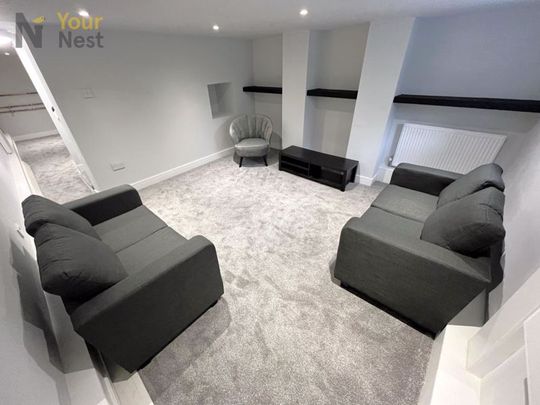 Room 1, Fountain Street, Morley, Leeds, LS27 0PX - Photo 1