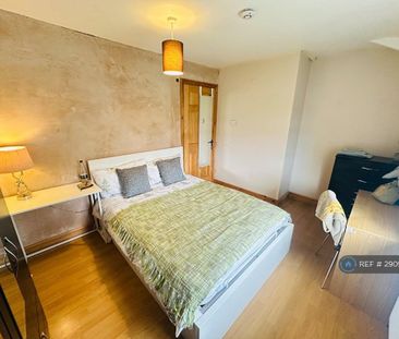 1 bedroom in a house share to rent - Photo 4