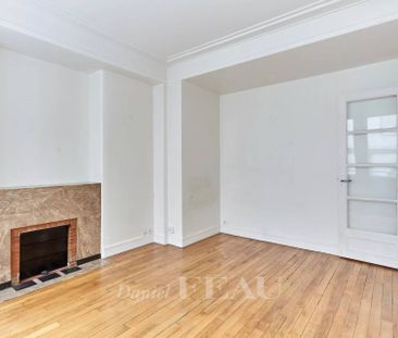 Location studio, Paris 2ème (75002), 1 pièce, 27.68 m², ref 86468679 - Photo 6