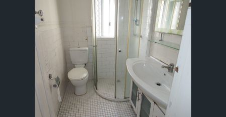 3 Bedrooms house Great Location - Photo 2