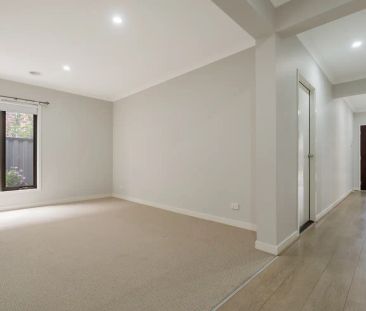 “40 Montreal Circuit CRAIGIEBURN” - Photo 3