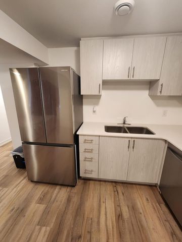 For Lease - 2 Marina Place, Welland, Ontario - Photo 2