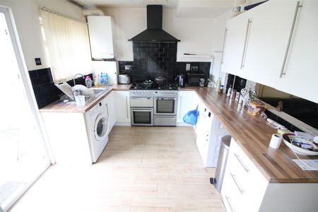 Oakdene Road, Uxbridge - Photo 2