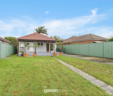 Convenient Lifestyle in the Heart of Beverly Hills - Photo 3