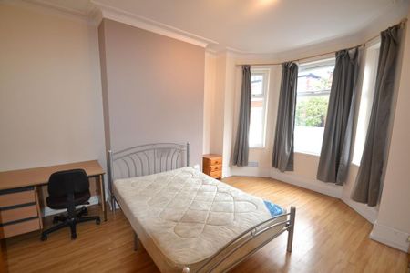 1 bedroom in a house share to rent - Photo 5