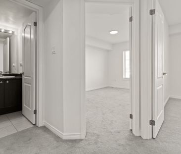 For Lease - 2441 Greenwich Drive Unit# 42, Oakville, Ontario - Photo 6