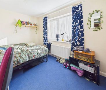 6 bedroom end of terrace house to rent - Photo 3