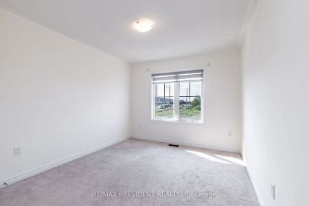 Condo Townhouse For Lease | W9244604 - Photo 3