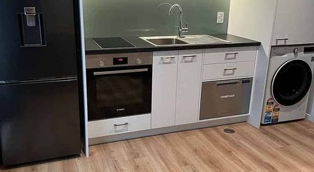 1 Bedroom Furnished Terrace in Lower Hutt CBD - Photo 2