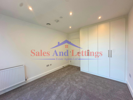 1 bedroom flat to rent - Photo 2