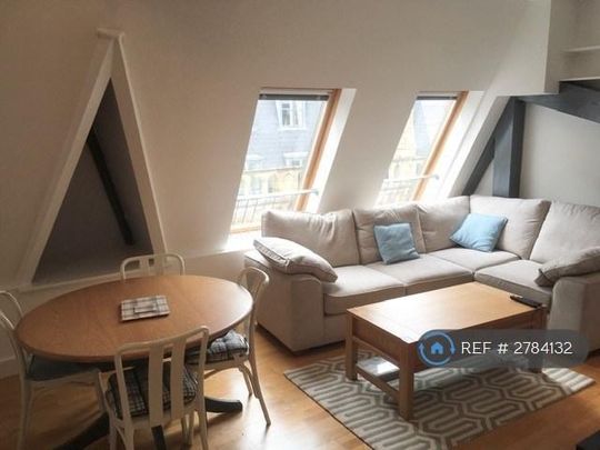 2 bedroom penthouse to rent - Photo 1