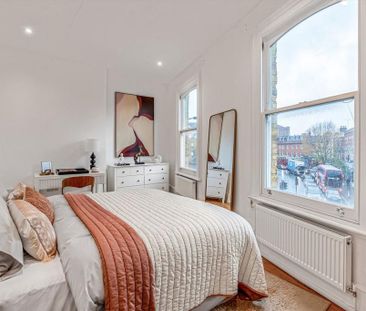 3 bedroom flat to rent - Photo 4