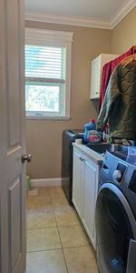 1 bedroom close to Uvic -Available now - Photo 4