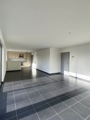 Knap en ruim appartement met 2 slaapkamers - Photo 1