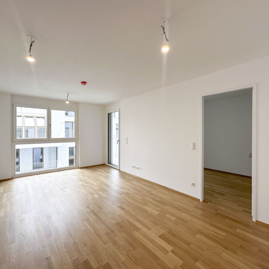 Helle 2 Zimmer Wohnung mit Balkon - ERSTBEZUG - Foto 1