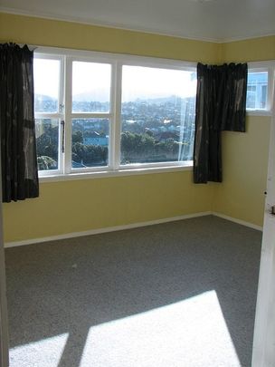 3 bedroom flat Northland - Photo 1