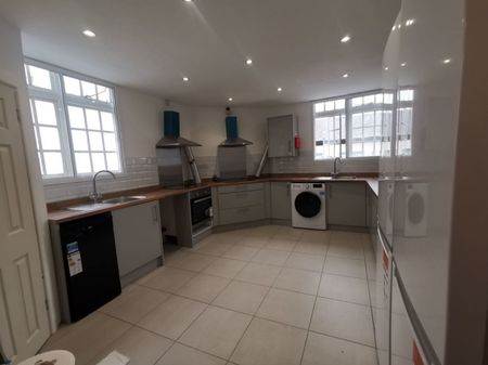 1 bed Apartment for Rent - Photo 5