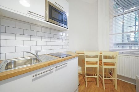 Studio to rent - Photo 2