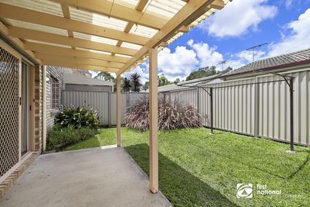 RECENTLY RENOVATED TOWNHOUSE IN GREAT LOCATION! - Photo 3