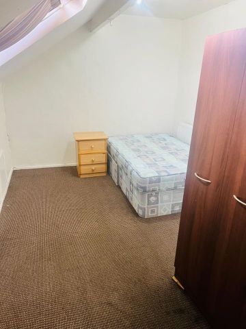 4 Bed Terraced House, South View Crescent, S7 - Photo 4