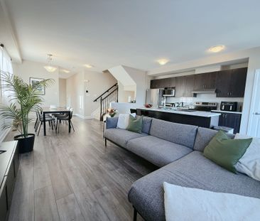 For Lease - 107 Aura Avenue, Barrhaven, Ontario - Photo 2