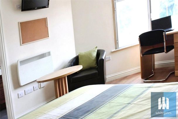 Studio to rent - Photo 1