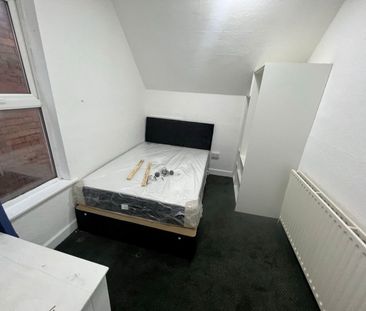 Room in a Shared House, Aldridge Road, B42 - Photo 6