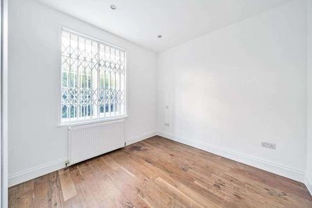 Westway, Shepherd's Bush, W12 - Photo 2