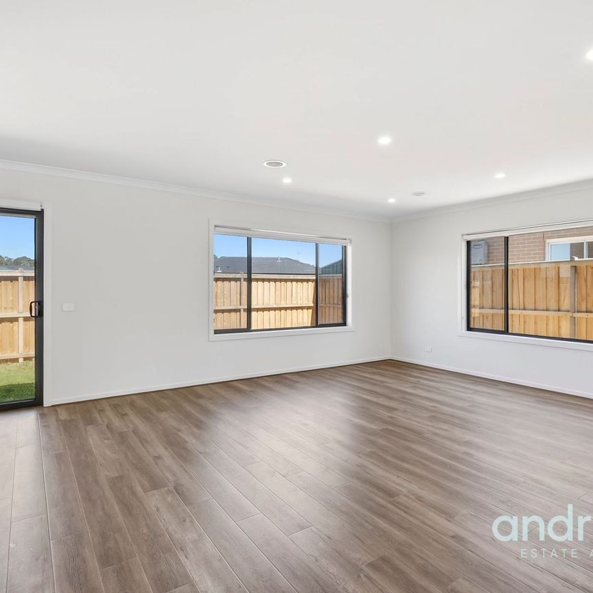 Four bedroom Double Storey - Photo 1